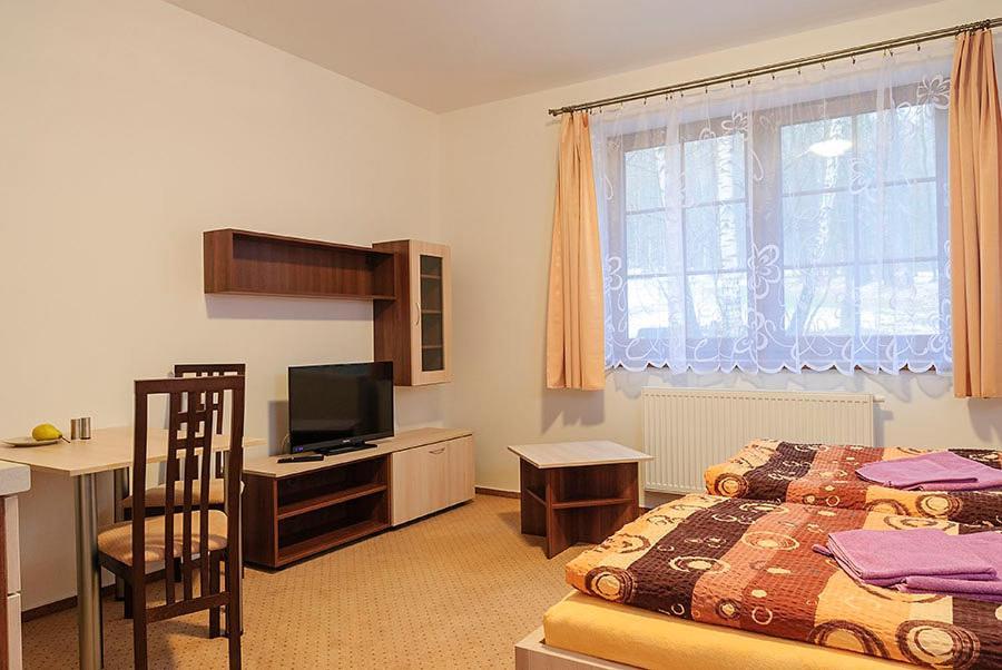 Apartmany Rezac ロキトニツェ・ナト・イゼロウ エクステリア 写真