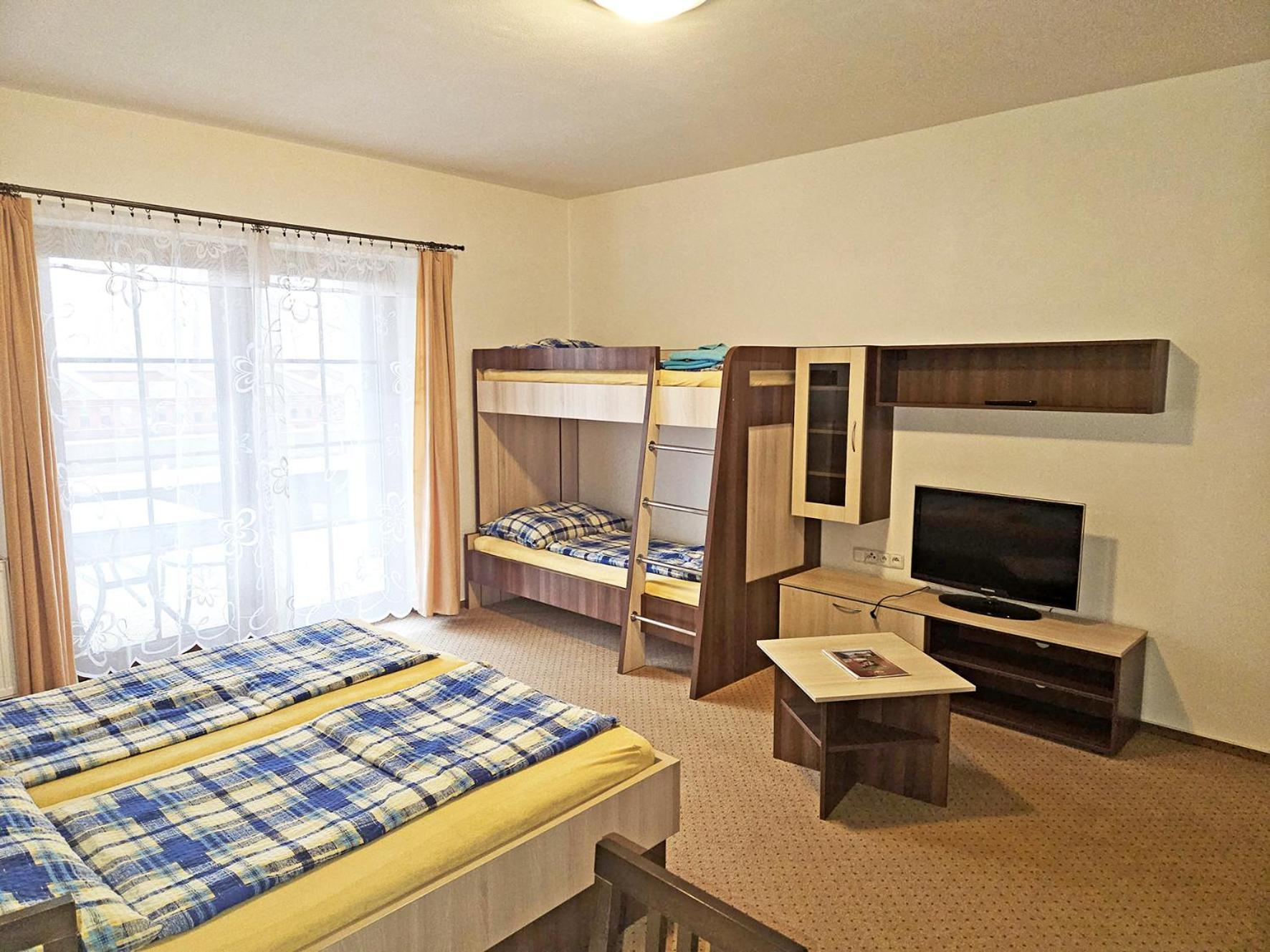 Apartmany Rezac ロキトニツェ・ナト・イゼロウ エクステリア 写真
